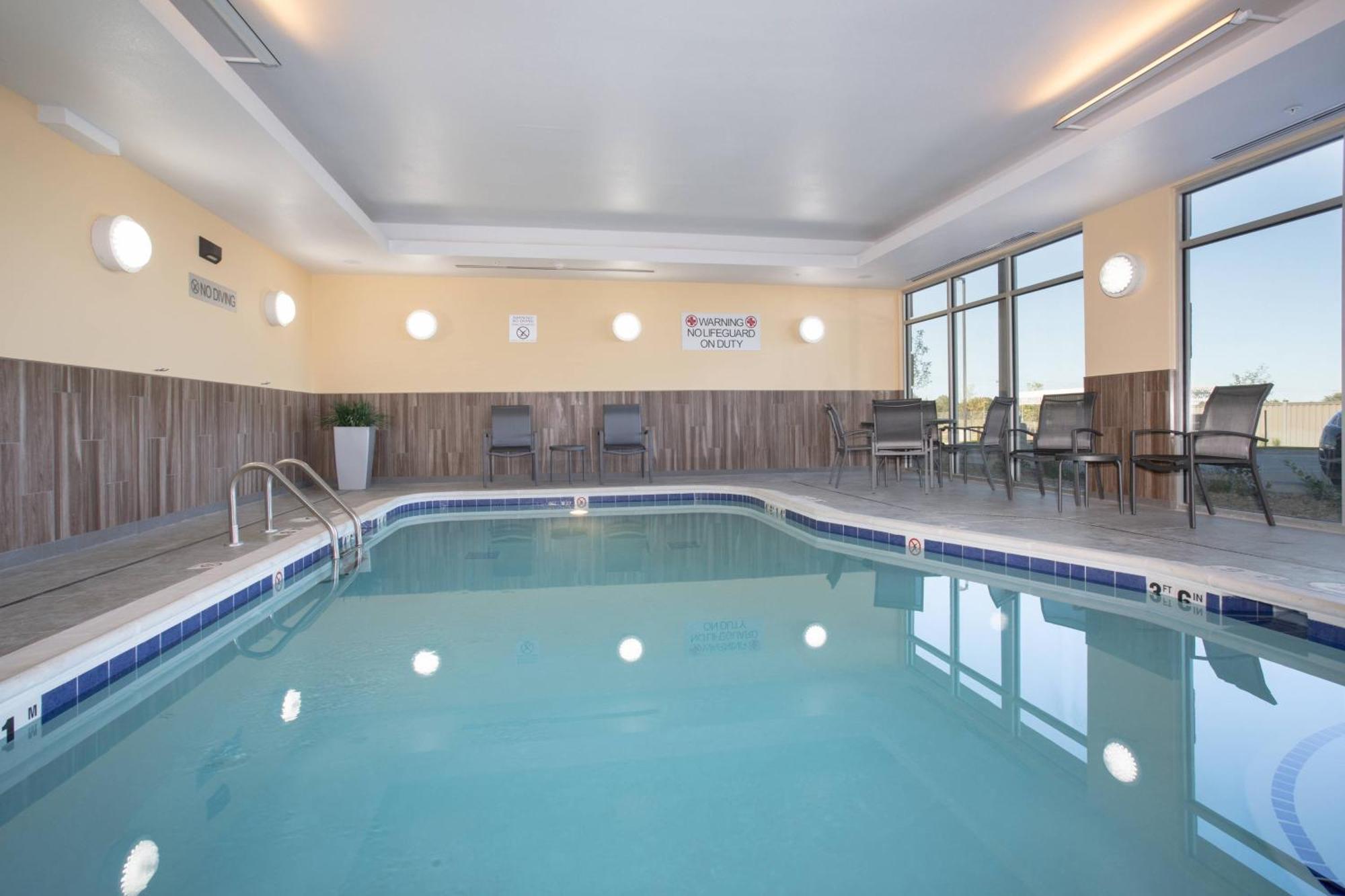 Fairfield Inn & Suites By Marriott Burlington Buitenkant foto